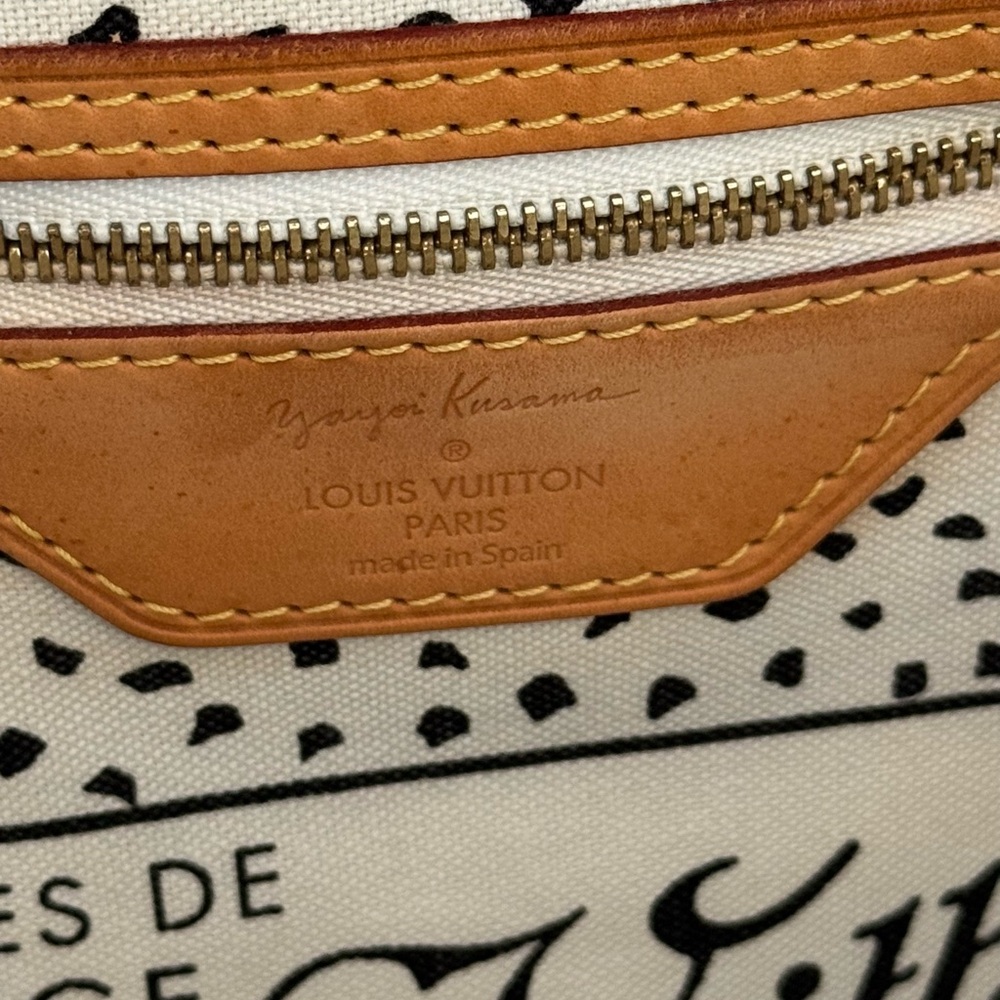 Louis Vuitton Pre-Owned Yayoi Kusama 2012 MM Monogram Never Full MM - Picture 8 of 16